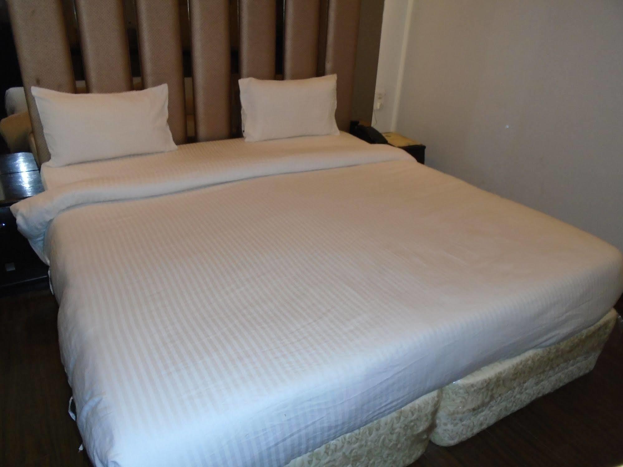 Hotel Gold Souk - Karol Bagh Delhi  Luaran gambar