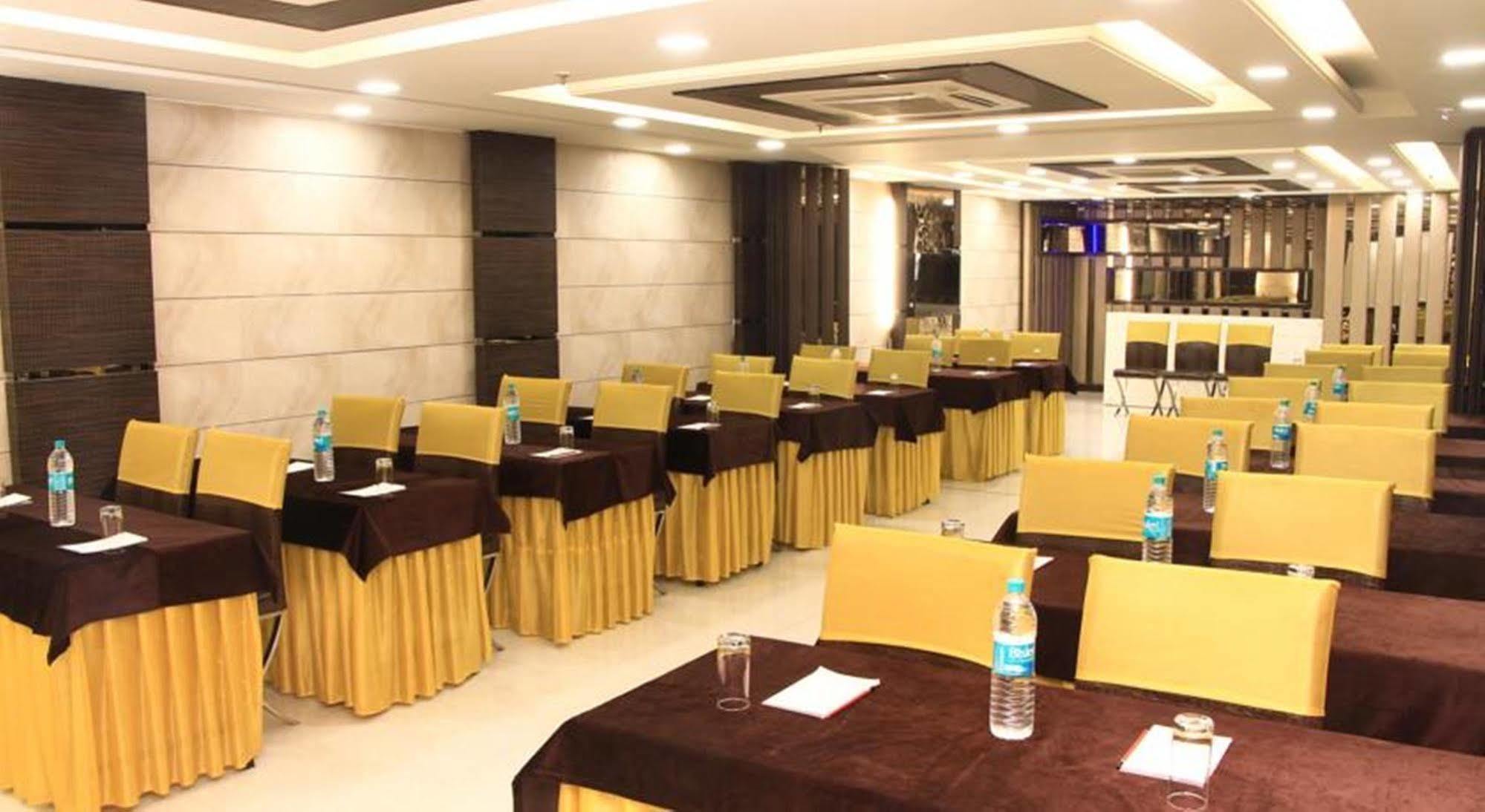 Hotel Gold Souk - Karol Bagh Delhi  Luaran gambar